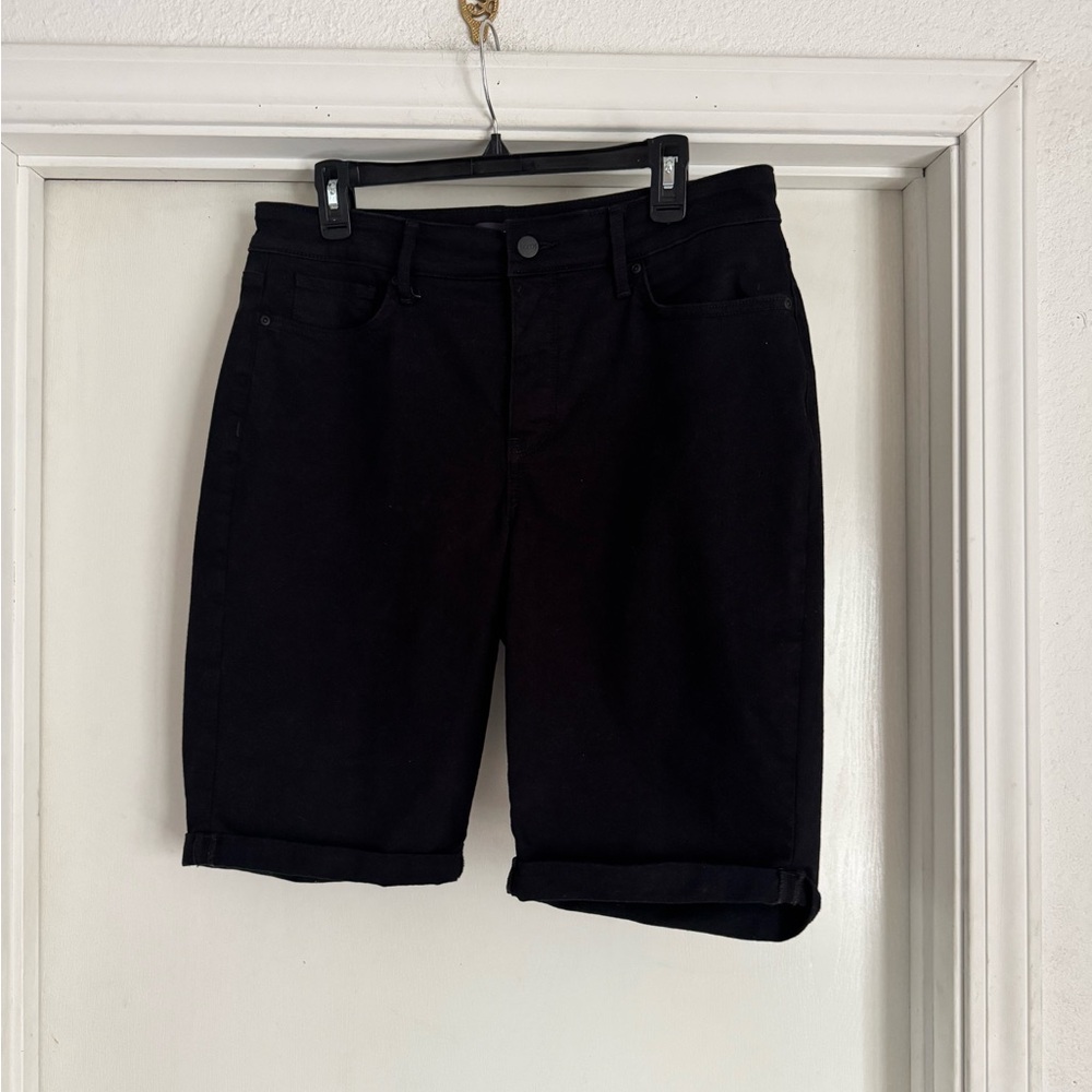 NWOT NYDJ “Briella” 11 inch Black Jean Shorts - Picture 6 of 14